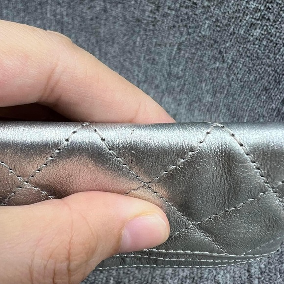 100% Authentic CHANEL Leather Wallet - Picture 5 of 13